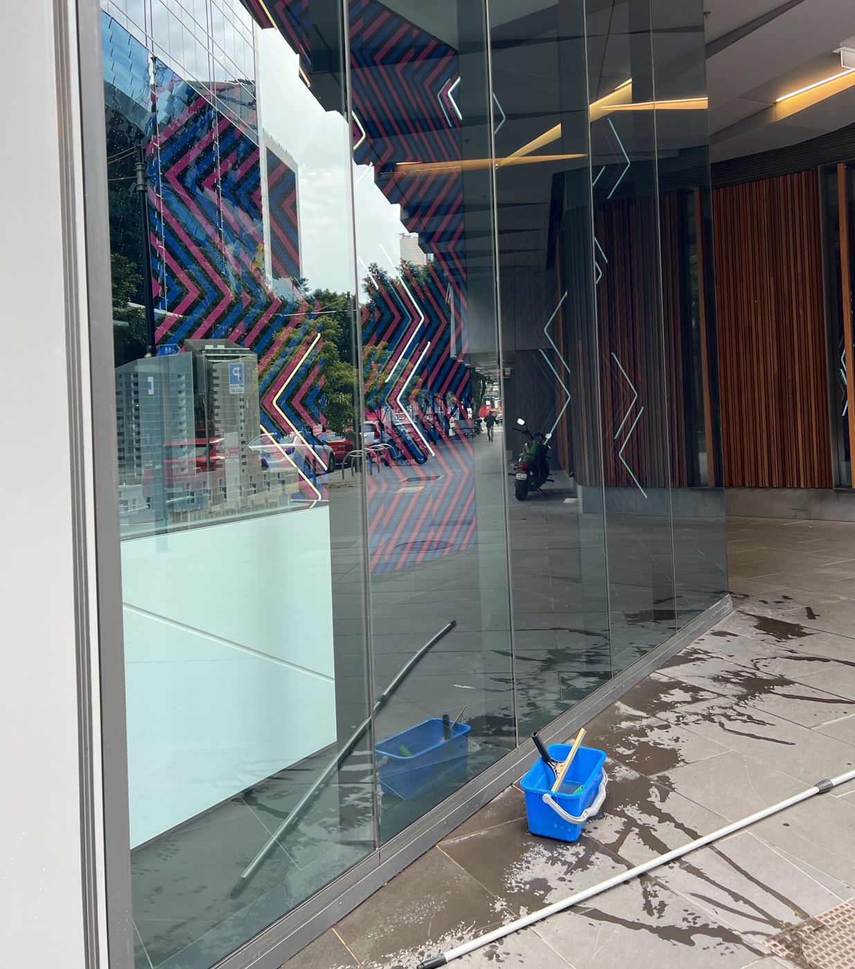 Storefront glass cleaning, Docklands